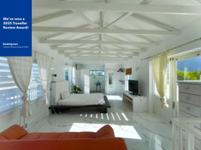 Spacious Park Island Studio at the Lake